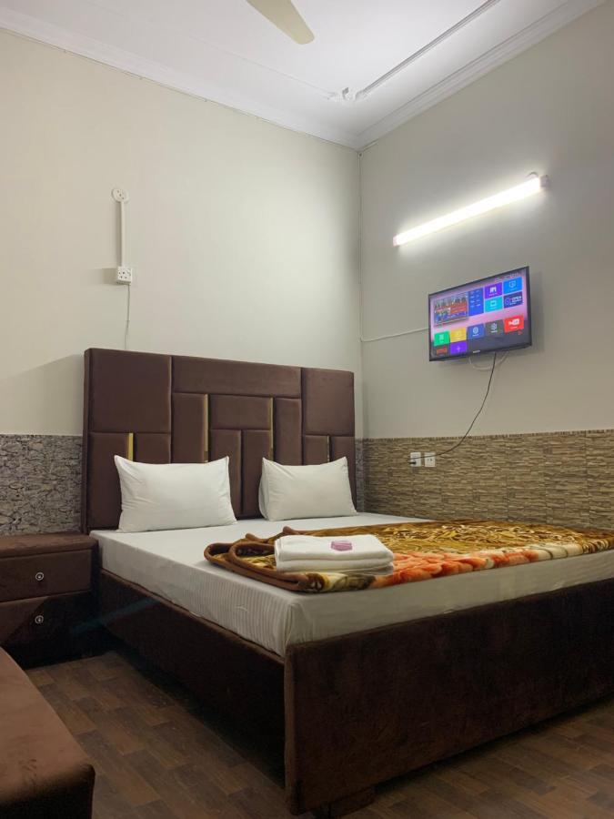 Eden Plus Executive Hotel Lahore Ngoại thất bức ảnh
