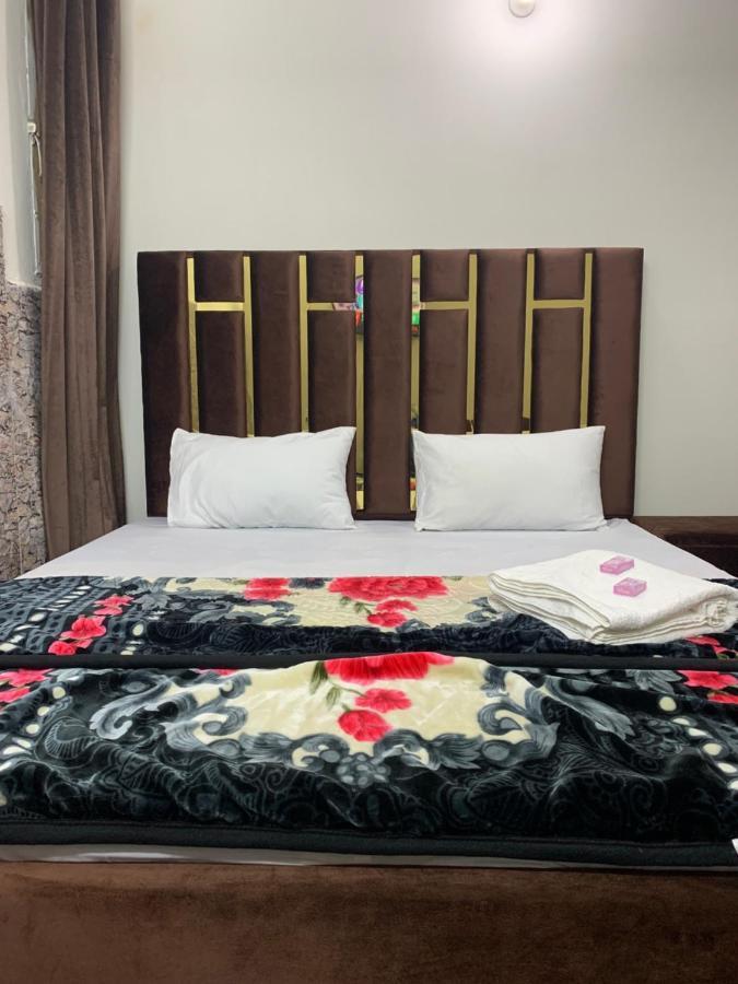 Eden Plus Executive Hotel Lahore Ngoại thất bức ảnh